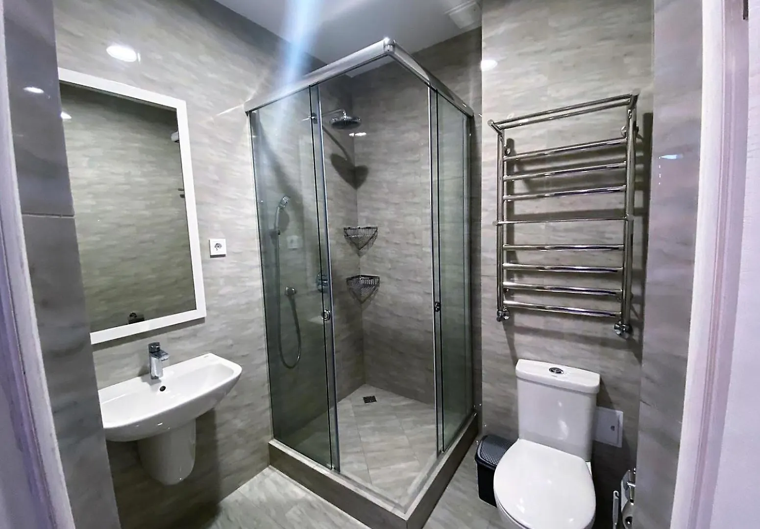 Komrat Apartments Almaty